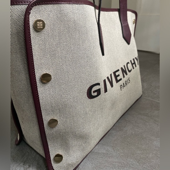 *ONE OF A KIND* Givenchy Medium Bond Shopper Tote - Picture 2 of 9